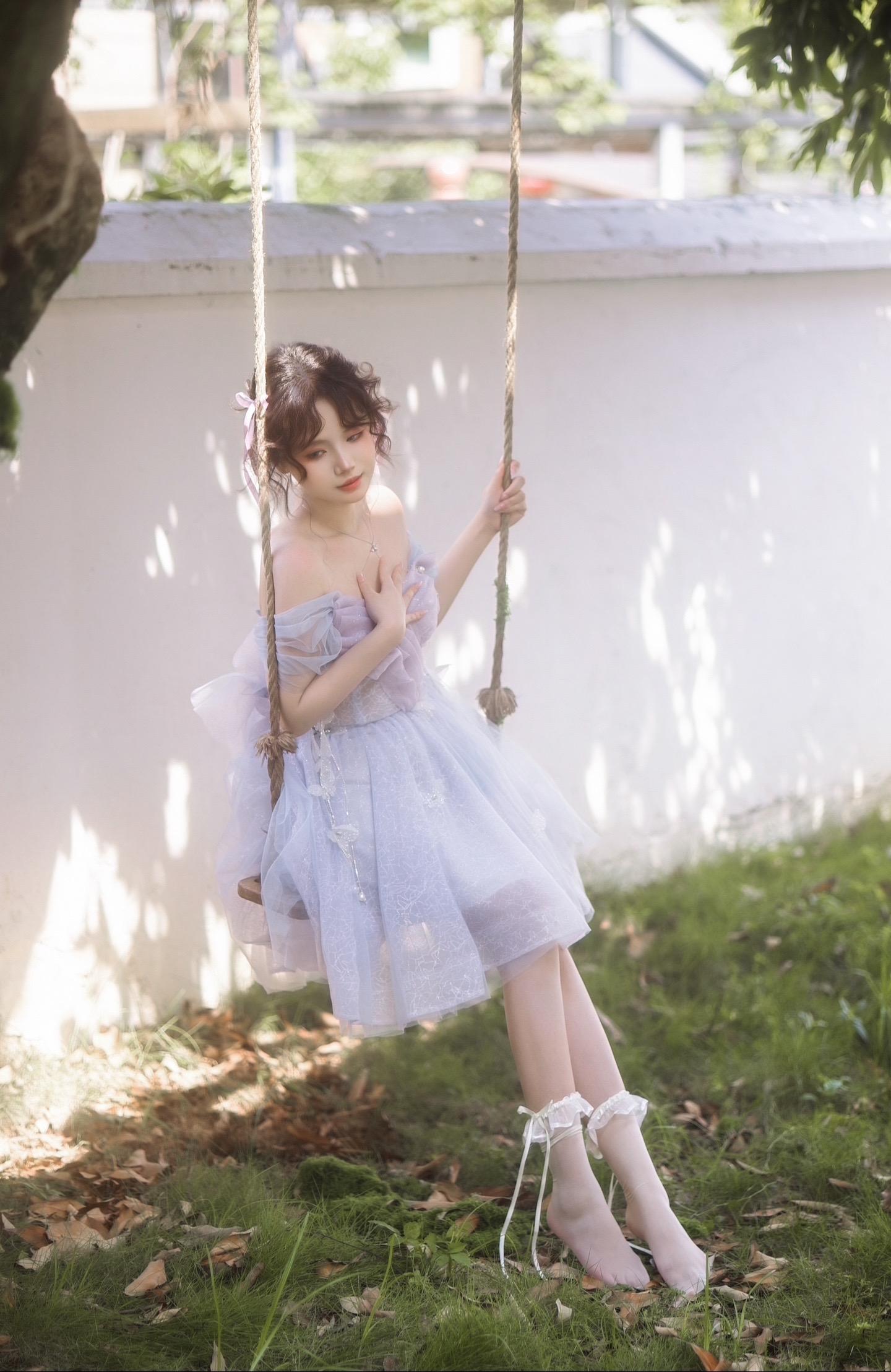 一树梨花压海棠。