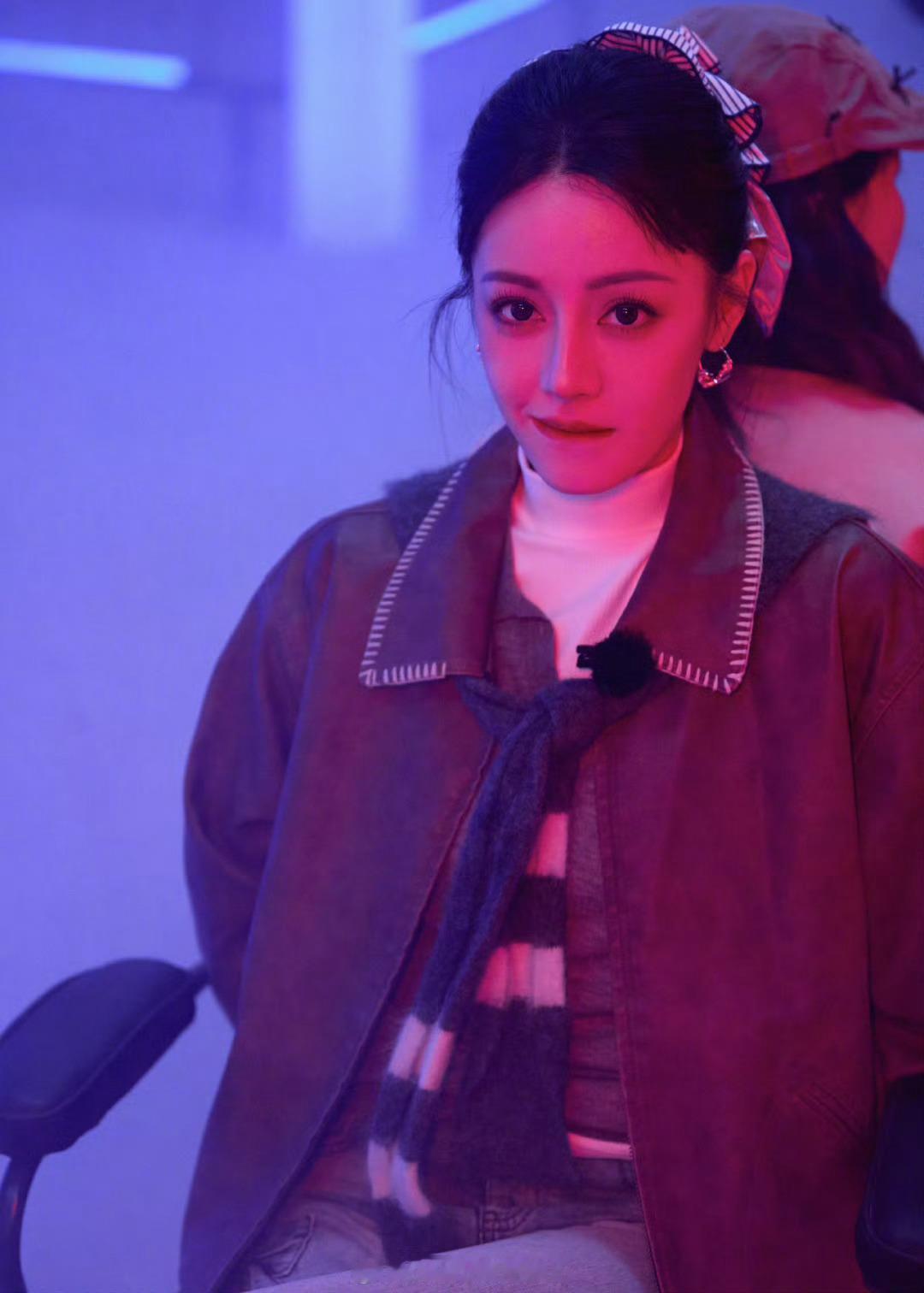 迪丽热巴咬嘴wink迪丽热巴wink看你是不是凶手 迪丽热巴wink看你是不是凶