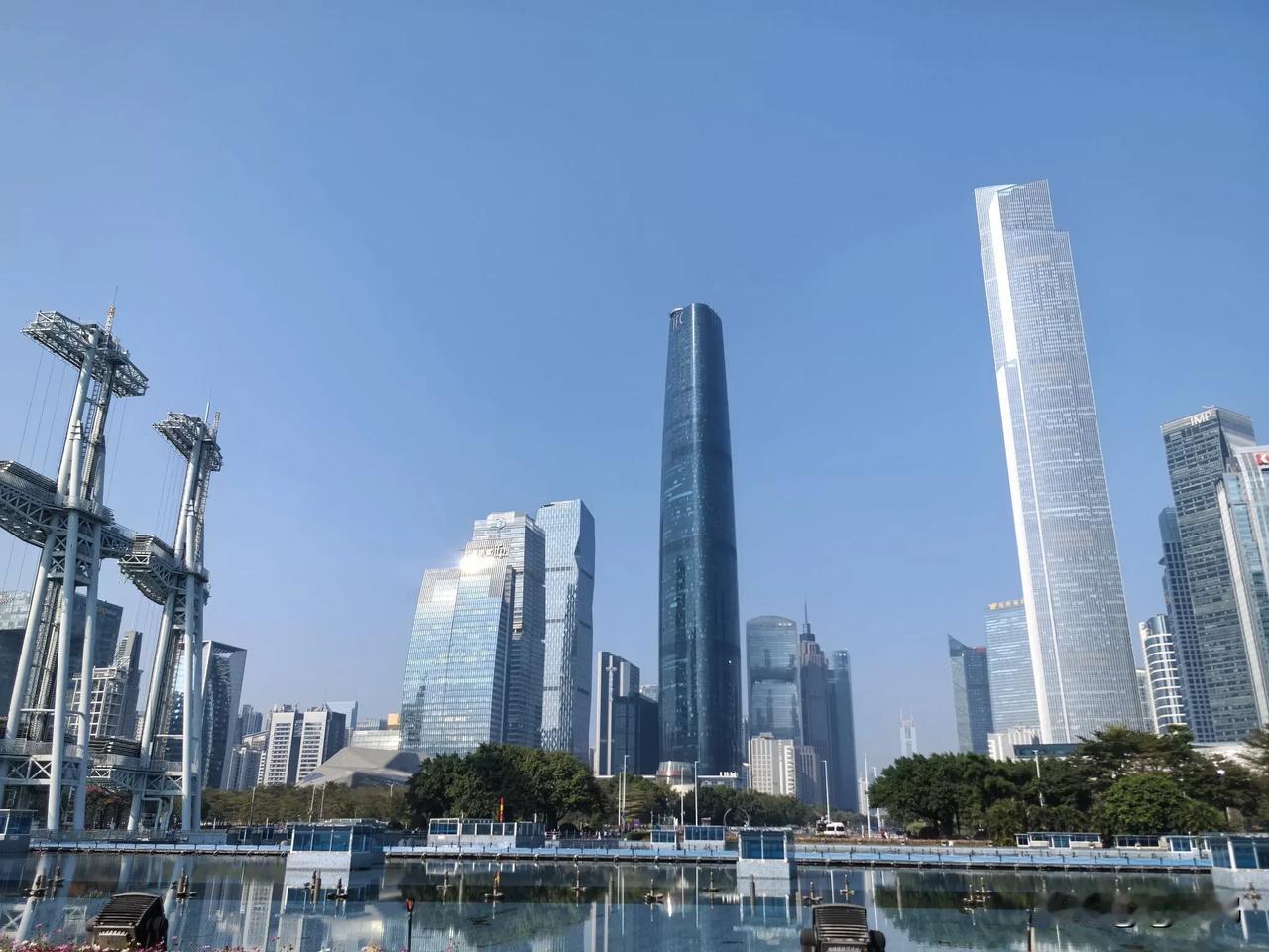 继续为大家呈上广州海心沙亚云公园的绝美风景，一同领略其魅力！