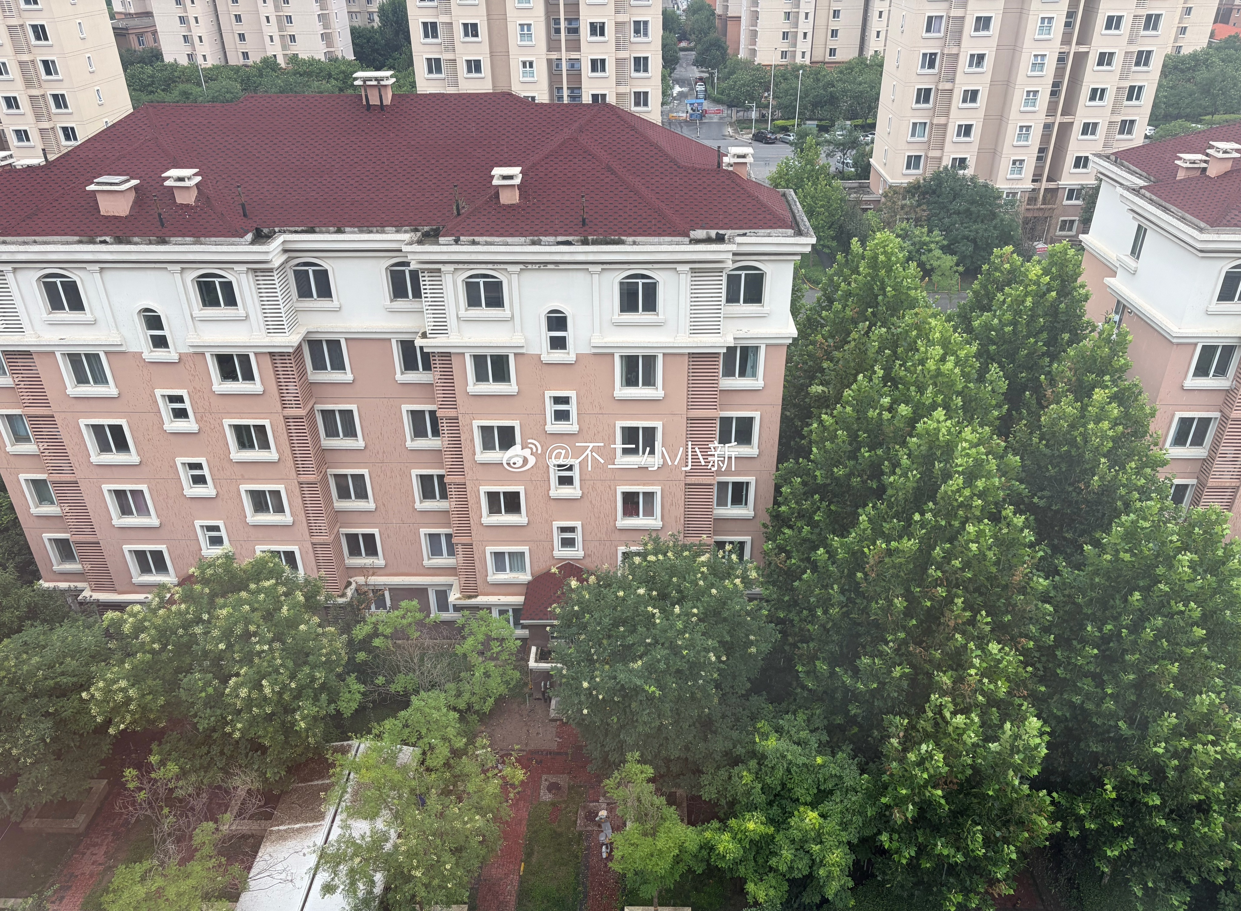 这又是局部降雨吧最近总是局部雷暴雨啥的