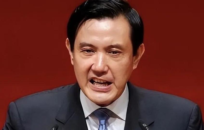 马英九挺会装的，他三番几次到访大陆都始终保持一副谦恭模样，有时还卖卖萌，大陆人信