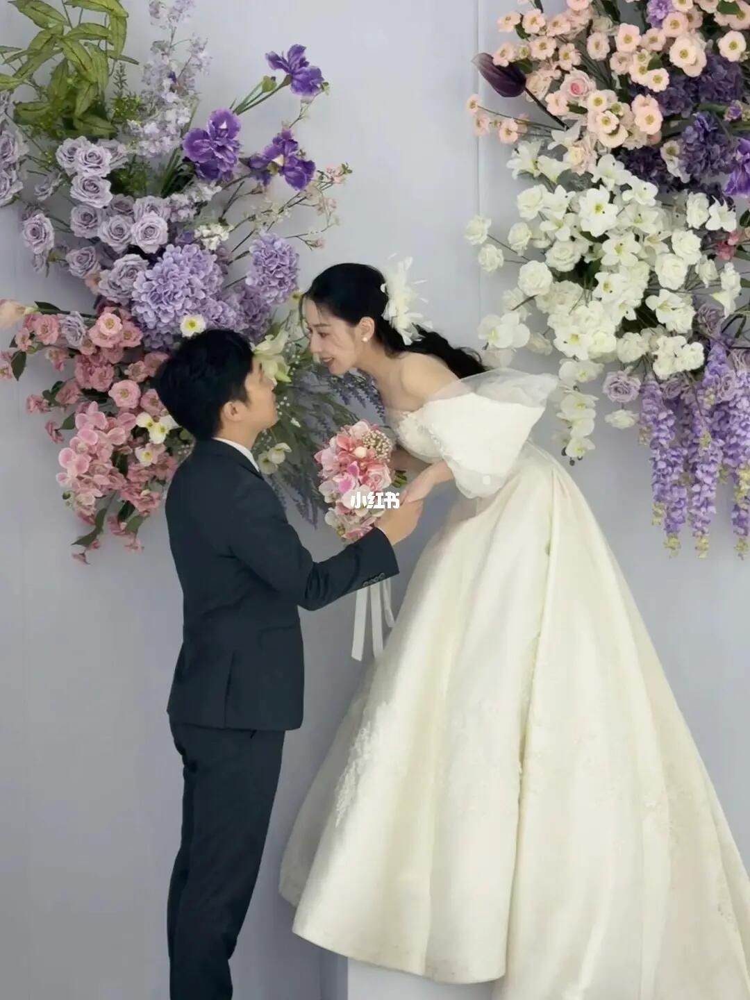 缎面婚纱造型｜温柔新娘的浪漫时刻｜婚礼花絮
