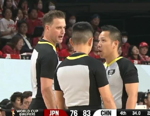 脸都不要了！日本主场黑哨无底线，最后1分钟彻底无法无天
中国男篮客场逆转日本一役