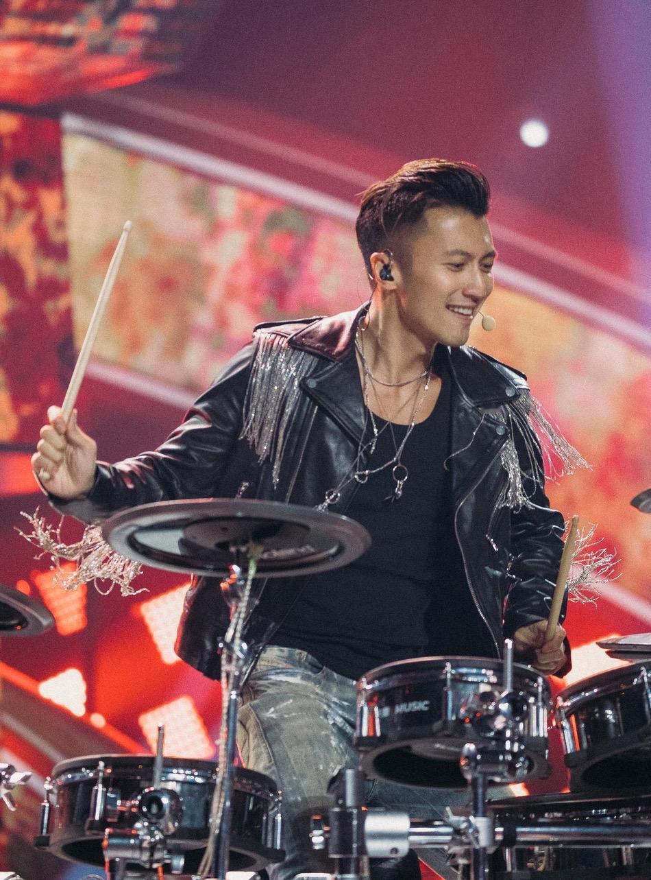 今日娱乐圈顶流盘点！这些明星刷屏全网，热度居高不下

3月16日，多位明星凭借作