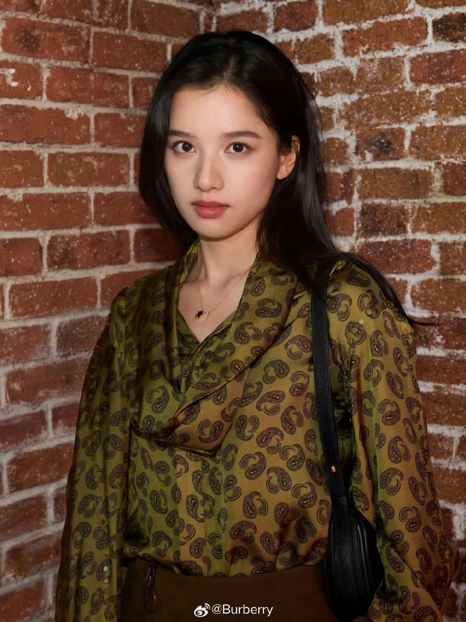 #张婧仪[超话]#   | #张婧仪Burberry品牌大使#  ​海外权威媒体
