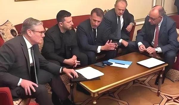 为何乌克兰这次被俄罗斯轰炸长达六个小时，欧洲国家集体沉默了呢？
 
450架以上