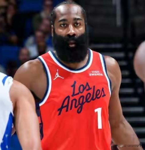 出人意料！12月5日，NBA洛杉矶双雄传来3条值得关注的消息:
 
一、湖人客场