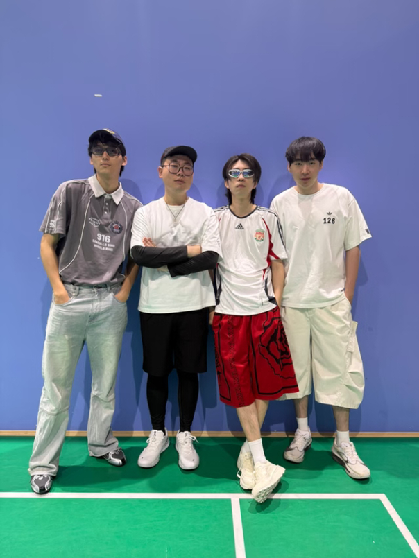 这个直播封面很帅啊很帅 