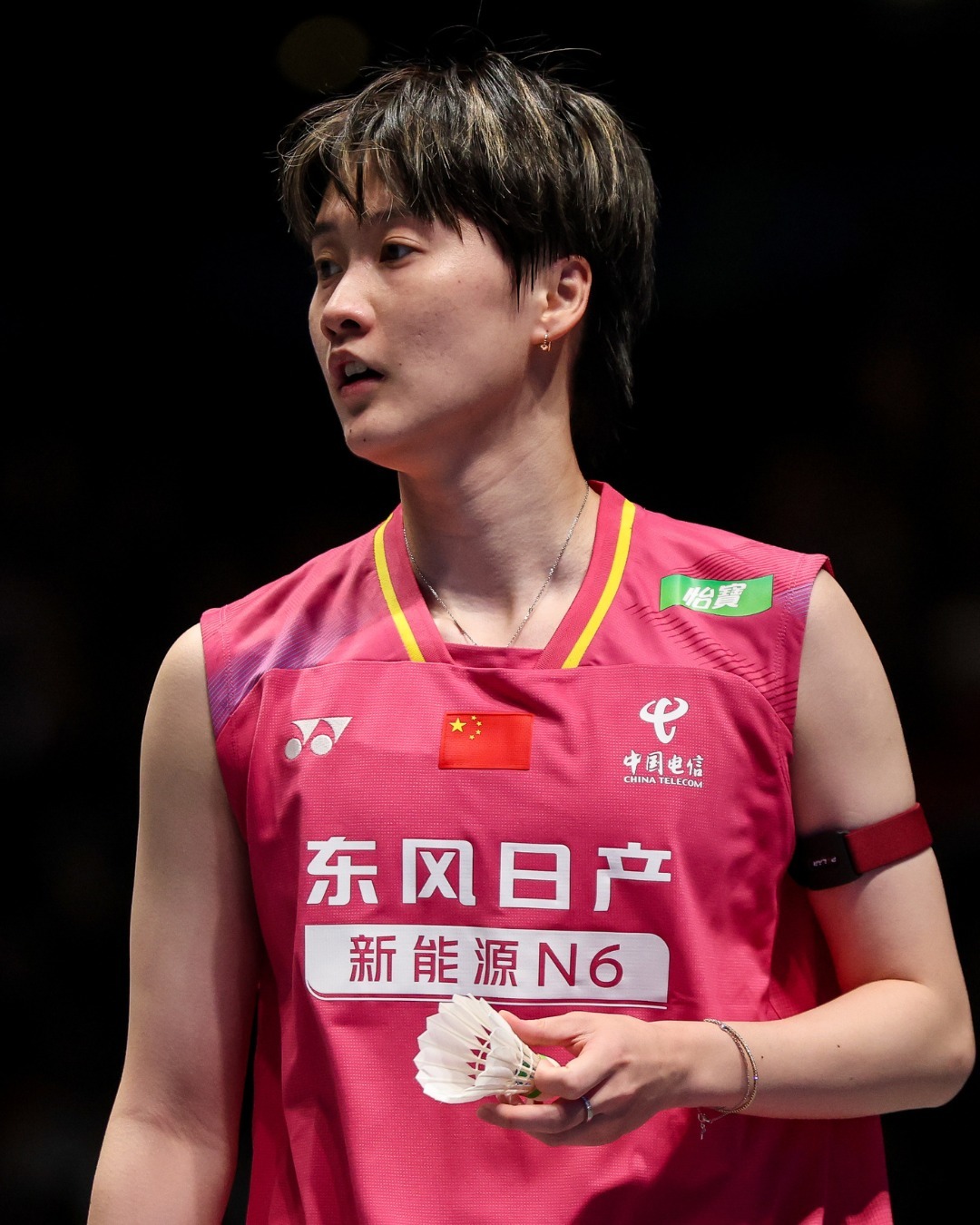 陈雨菲尤杯开门红陈雨菲2比0拉夫罗娃 尤杯A组1号场地：中国🇨🇳 1-0 ?