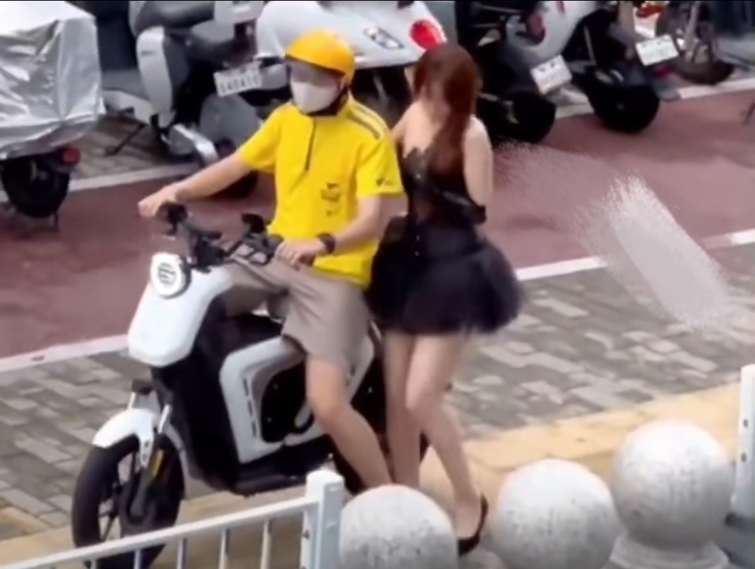 秦岭笑谈[超话]又想骗我送外卖？ ​​​