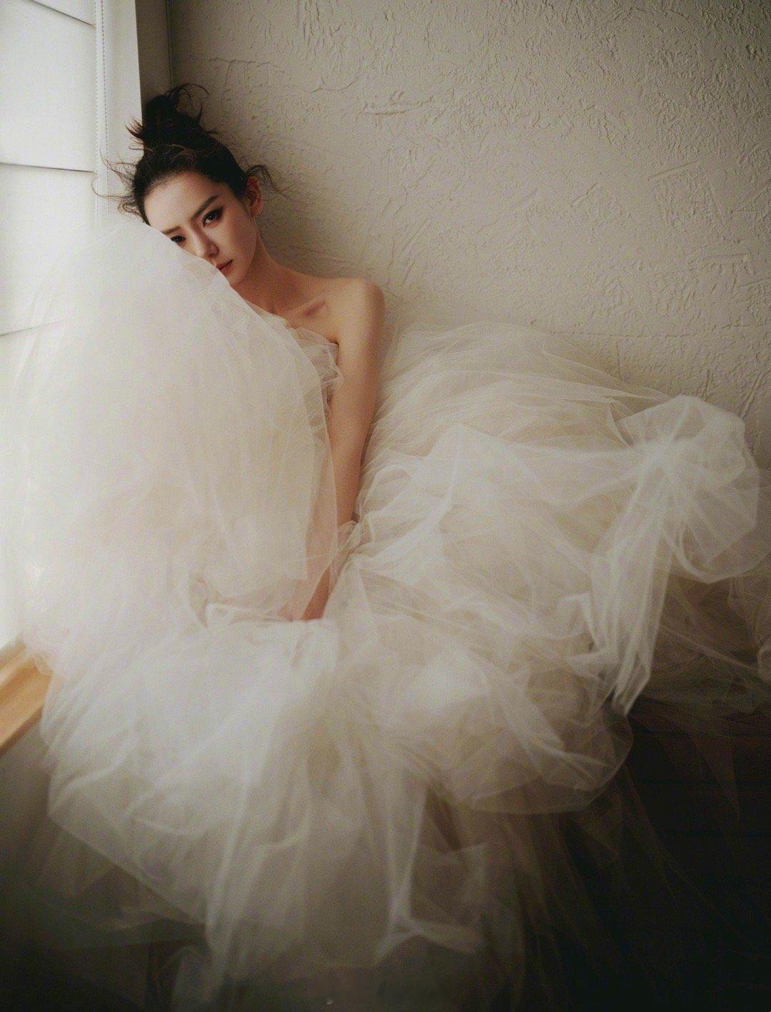 戚薇[锦鲤附体][色][色][舔屏][舔屏][爱慕][舔屏][爱慕][舔屏]戚薇