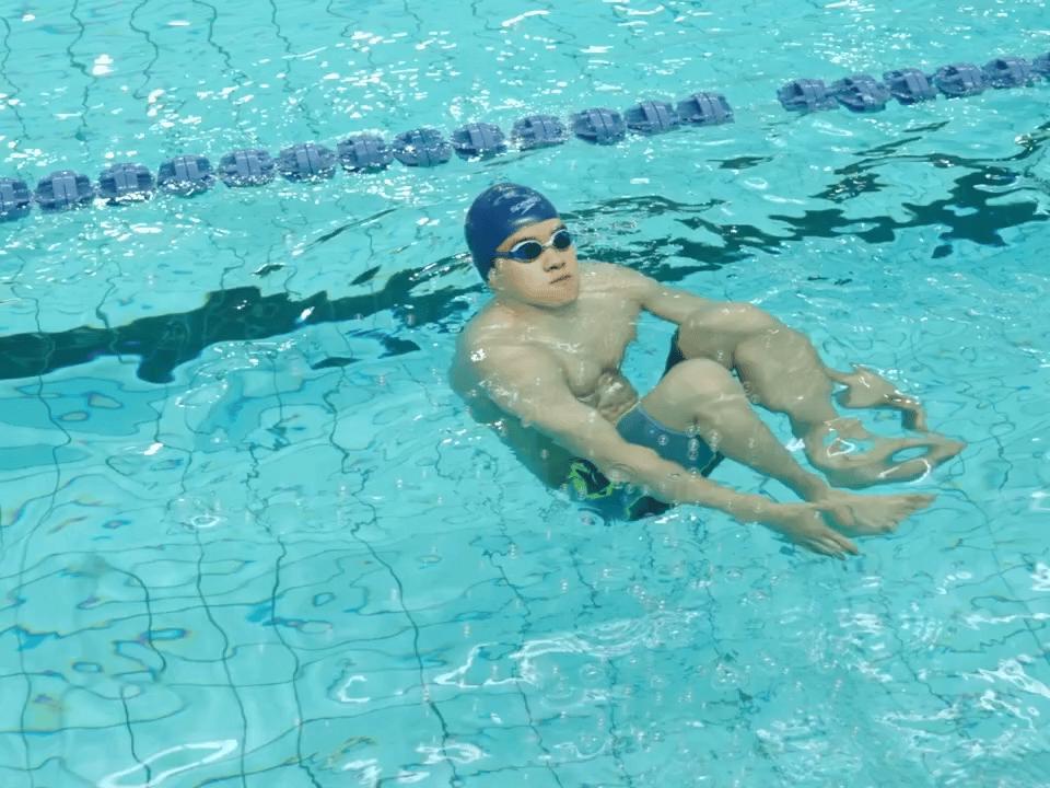 妈妈你要干啥啊 我爸爸他才21岁