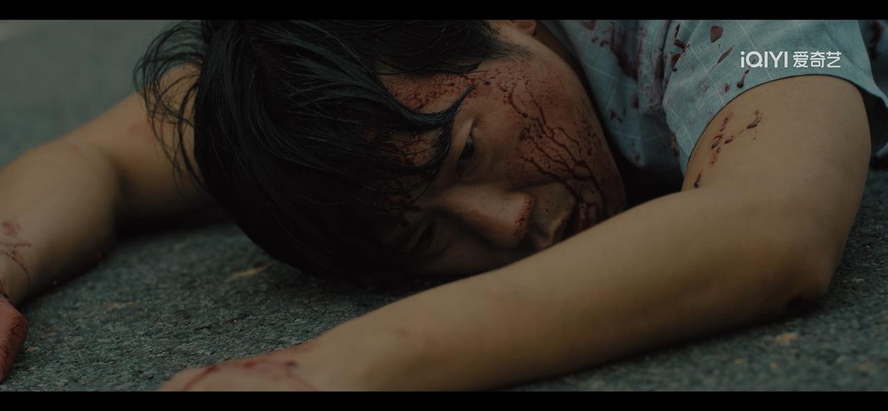 《除恶》程恳是个好人，却因为和薛江的一句没有说清楚的话毁了自己一辈子。

程恳爬