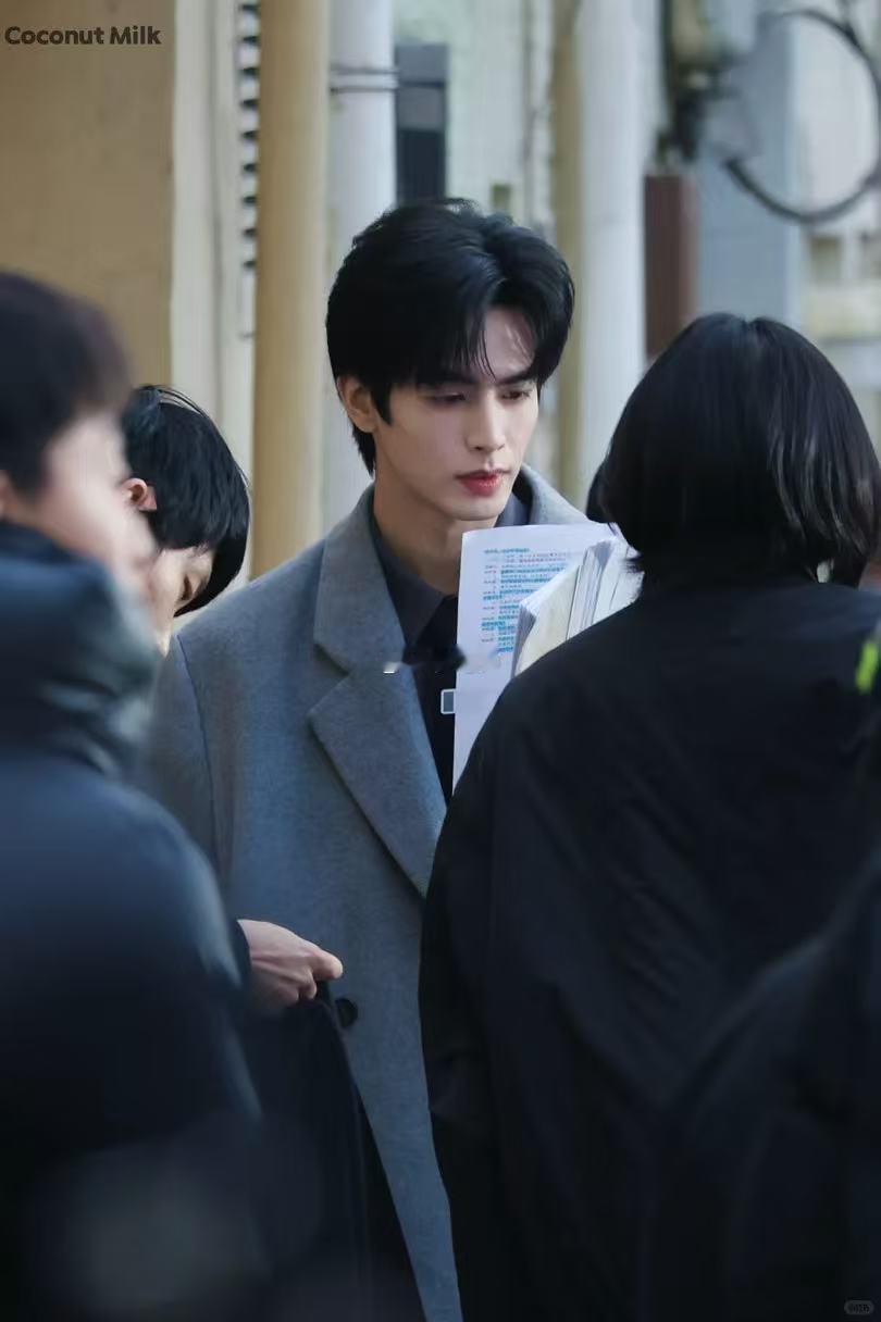 梦到宋威龙 爽翻了梦里宋威龙还是林屿森的深情状态还对我说我让你挑宋威龙太懂林屿森