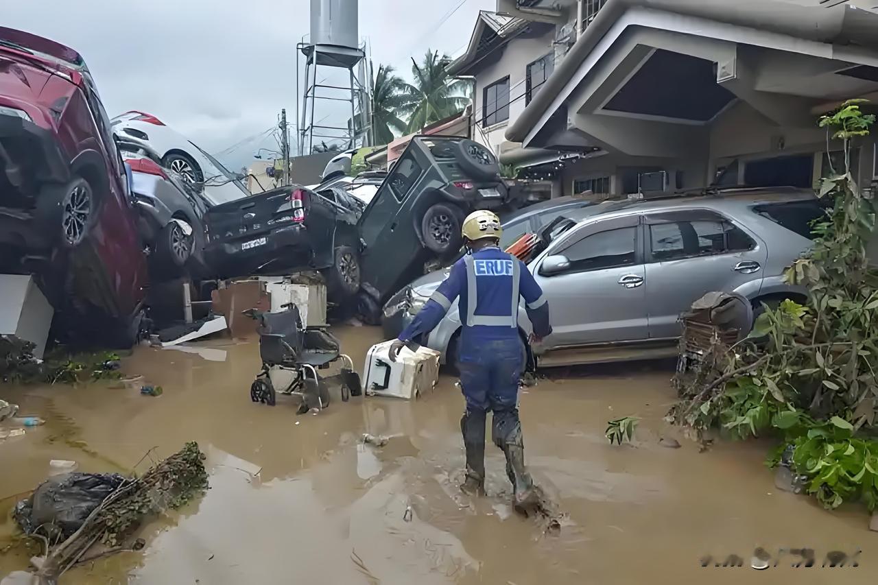 菲律宾台风消息！

在媒体询问我国是否会援助遭受“凤凰”台风袭击的某国时，表示“