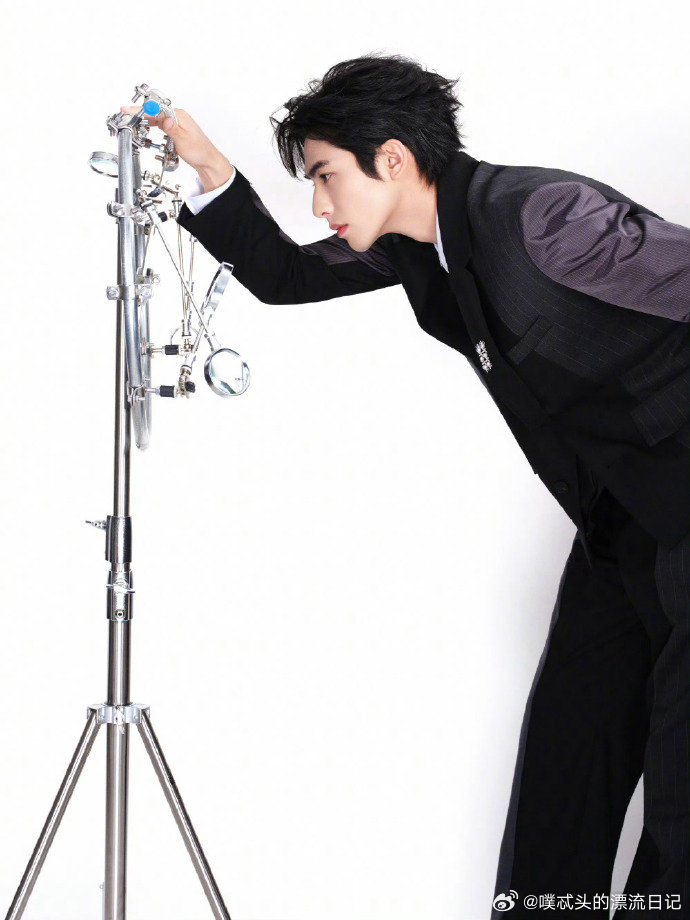 宋威龙说自己是普通帅哥宋威龙说男人最好的医美是医美宋威龙说被夸帅会有压力颜值出众