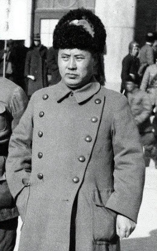 辽沈战役接近尾声时，蒋介石与傅作义密谋，妄图通过偷袭西柏坡，摧毁中共中央领导机关