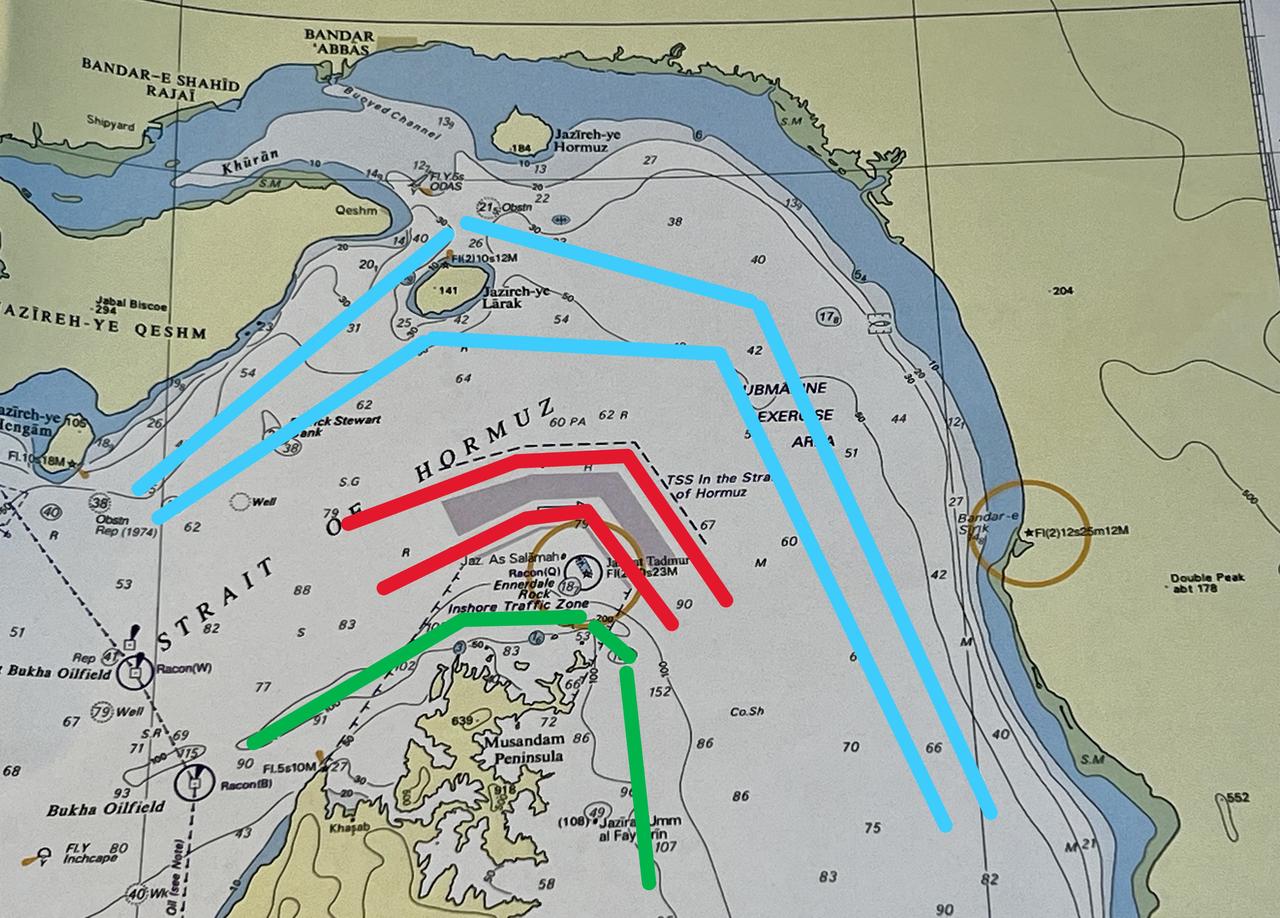 根据美国披露的信息，有人绘制了这张霍尔木兹海峡地图。 

红色：旧航线，交通分离