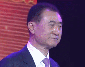 王健林再卖48座万达广场瘦死的骆驼比马大，不过这几年确实去万达的人少了 合肥这边