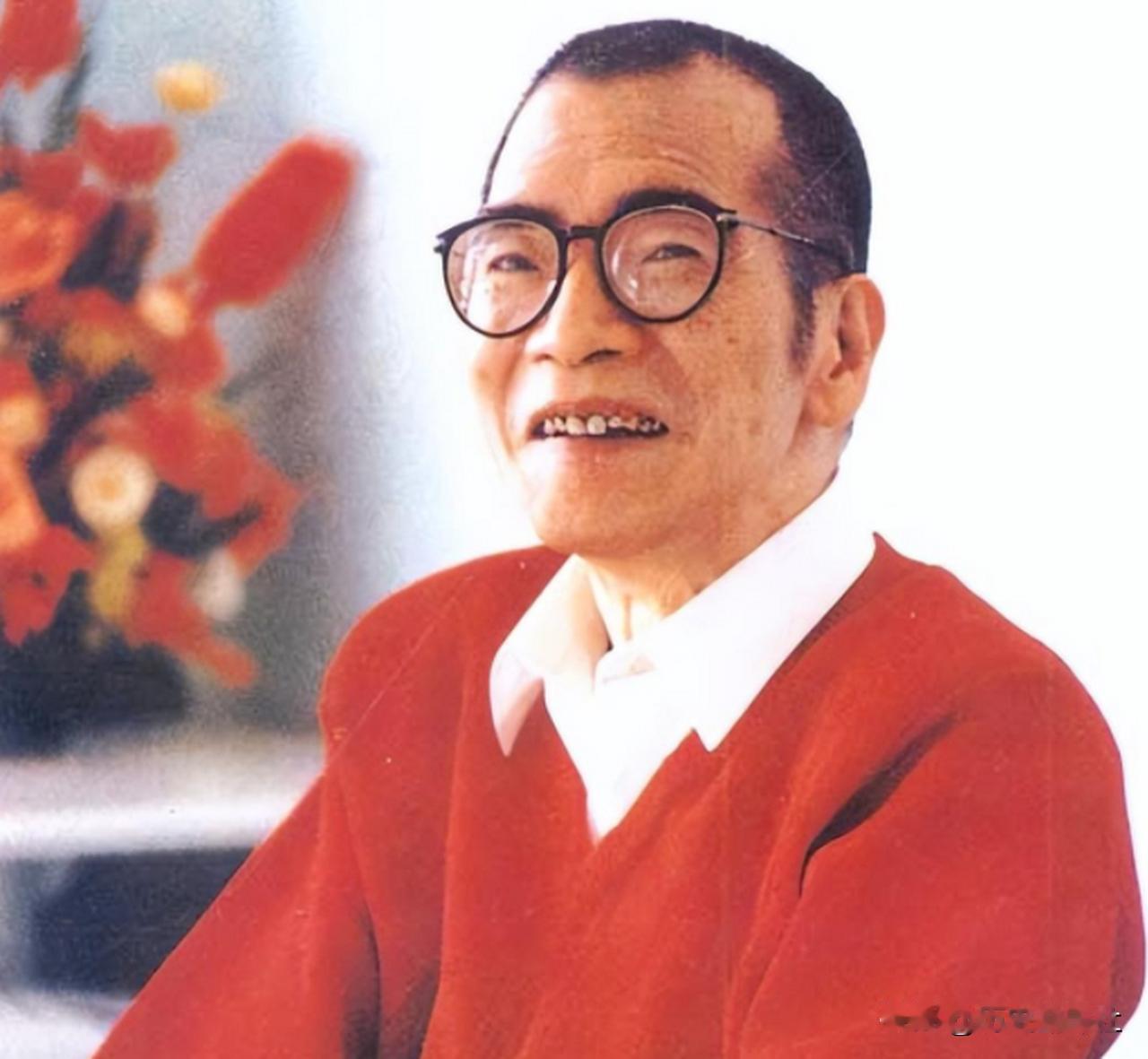 [太阳]1953年，陈景润毕业后分到北京四中教书，学校却因口齿不清辞退他。之后他