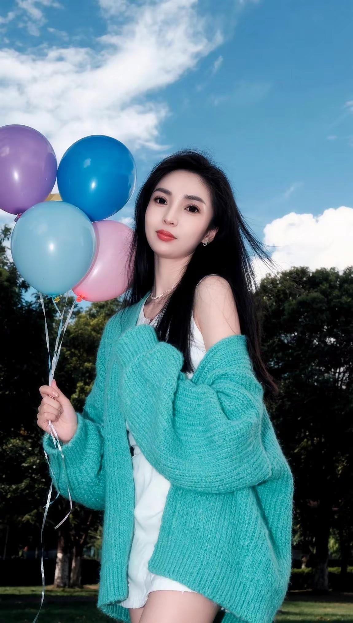 人生最好的作品就是自己，哪怕无人欣赏也要学会独自绽放。