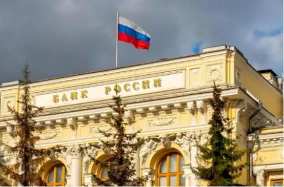 中俄的基本国情是不同的。俄罗斯不缺粮食，不缺能源，关起门来是可以过日子的，而且它