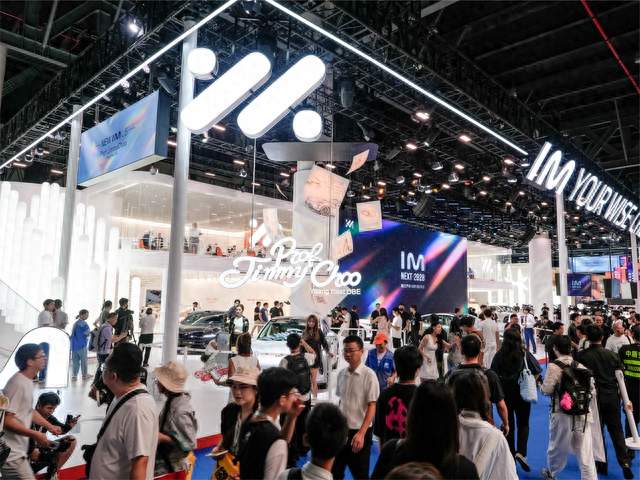 2026成都车展智己发布“NEXT·2028”战略，全新LS6定档9月