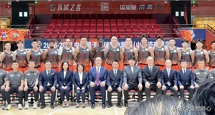 CBA新赛季前瞻
10月16日开打。山东高速球迷期望值拉满，六个短板却不容忽视，