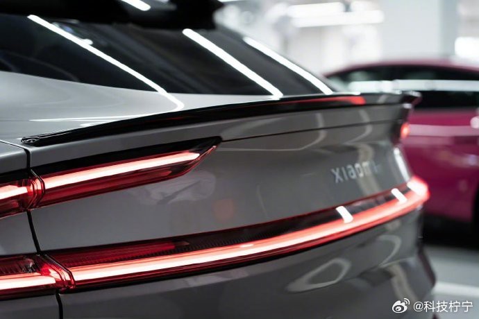 探索未知，驾驭YU7 MAX，无畏前行，每一处风景都值得期待。 