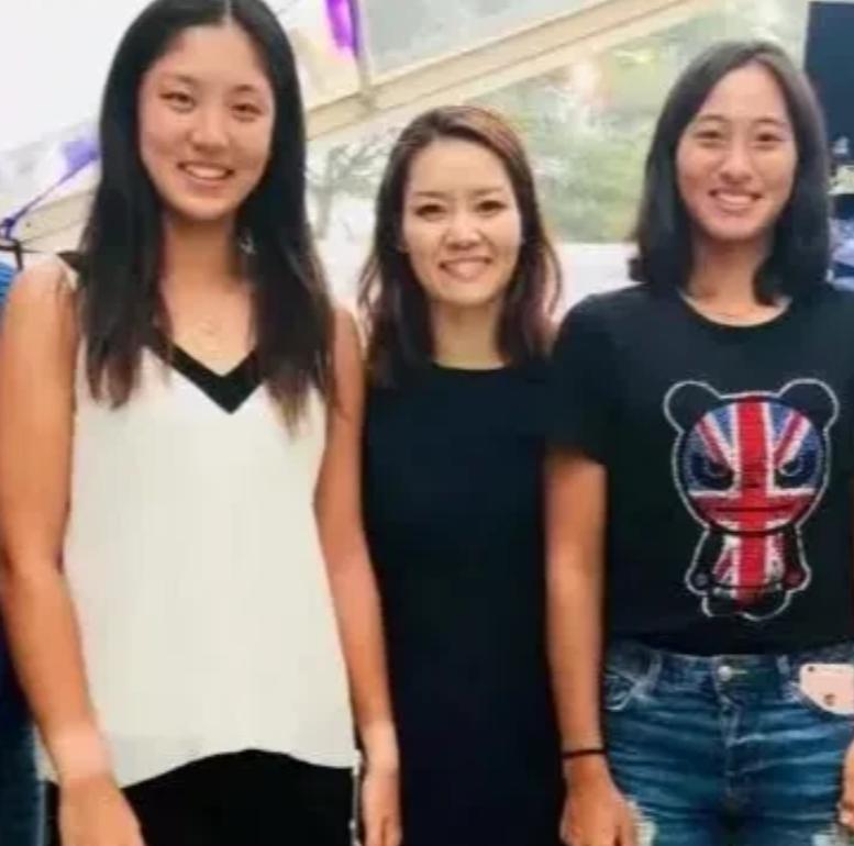 郑钦文也是个人物，三局就打败了排名前五的保利妮，进入了武汉网球赛的半决赛，与王欣