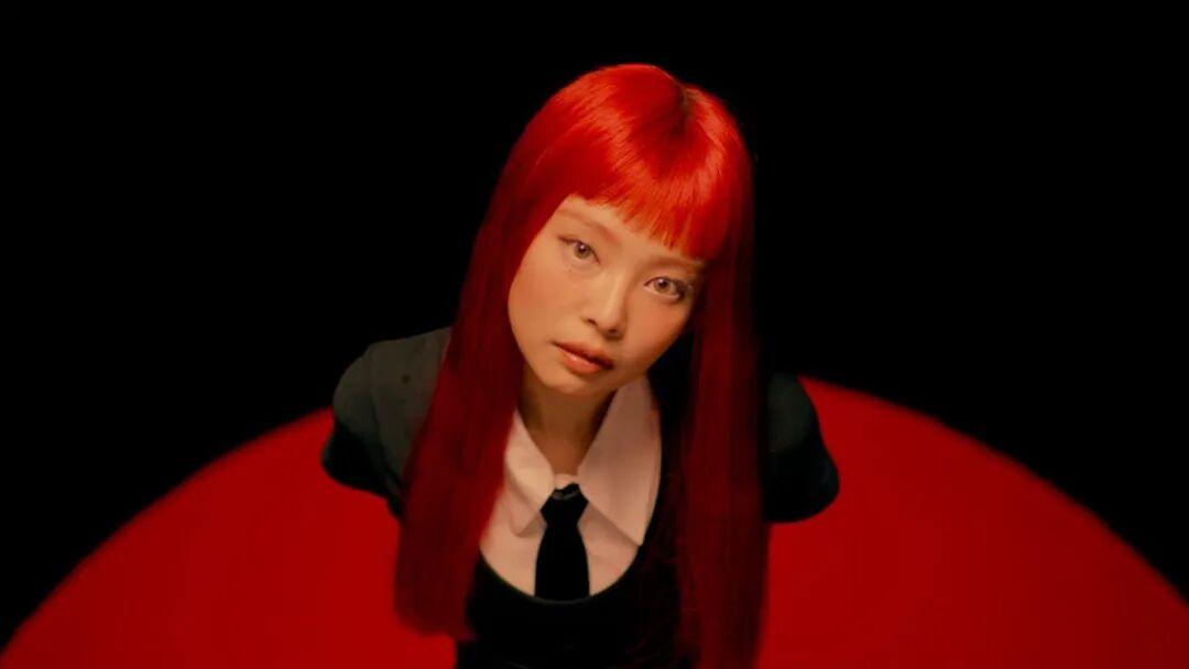 2025年，金珍妮（Jennie）和泰勒·斯威夫特（Taylor Swift）成
