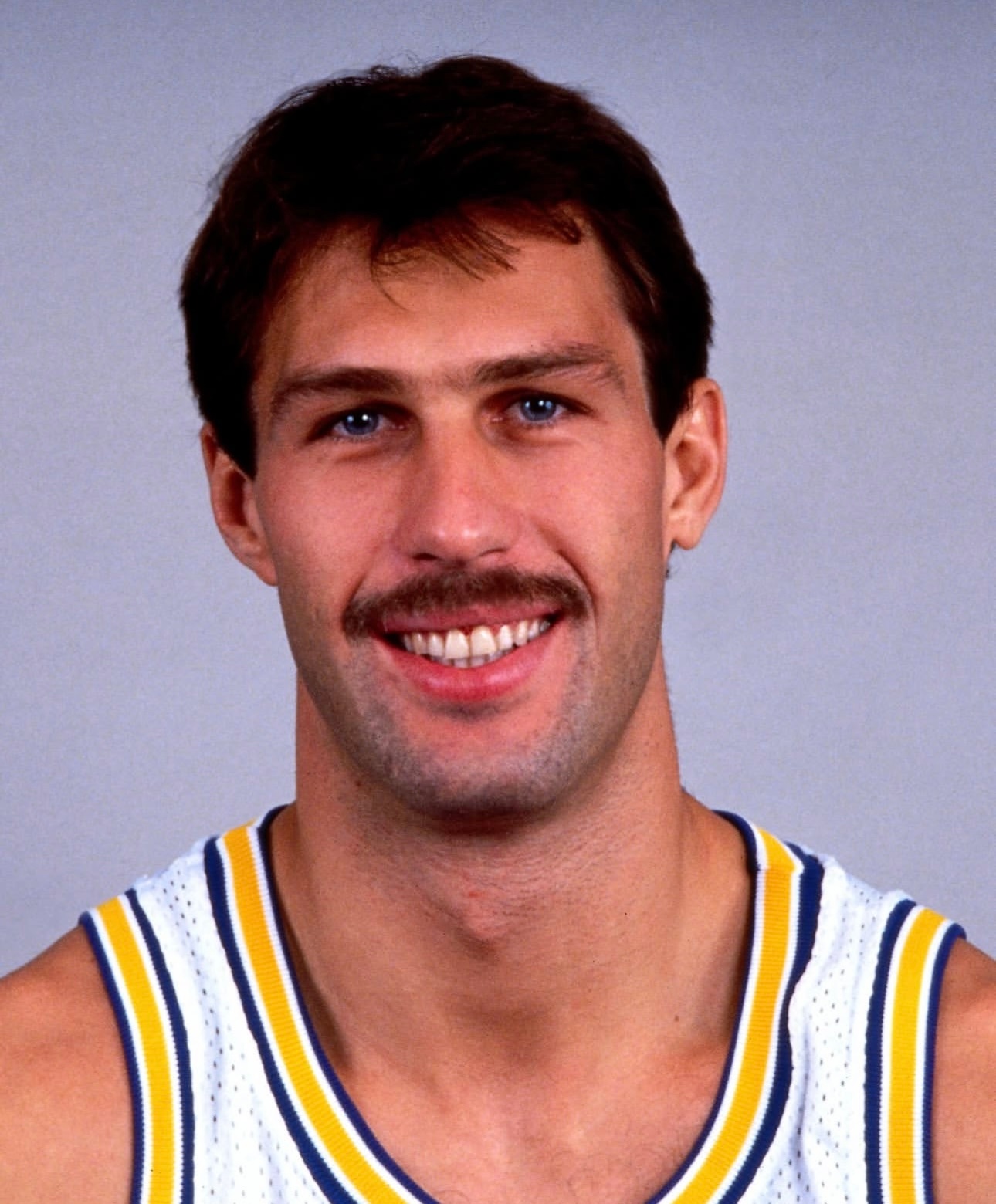 上一个世代的欧洲最佳球员 马修利奥尼斯， “欧洲步”之父。Images via 