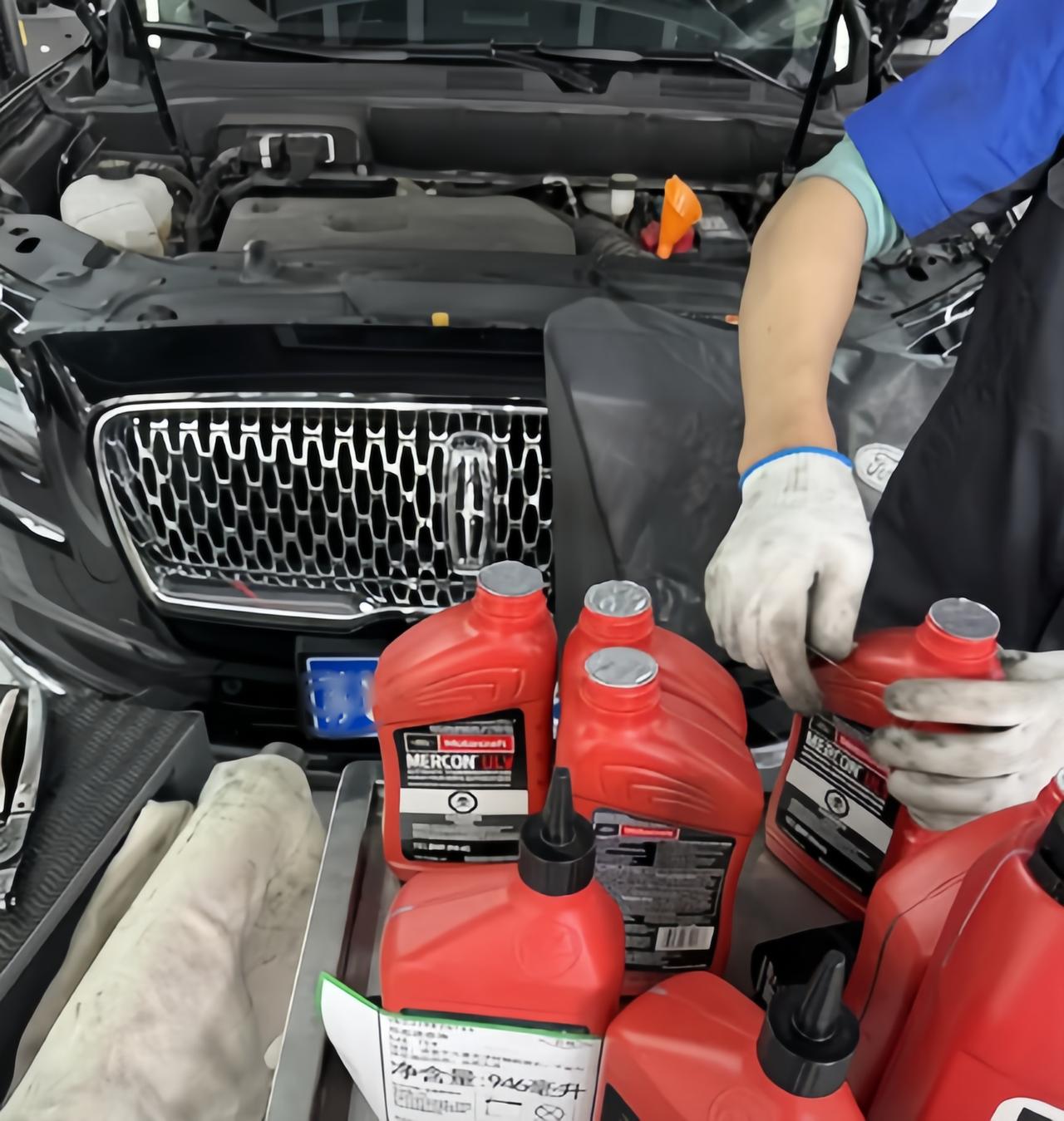 林肯航海家保养费用，6万公里，九千到一万出头，在豪华中大型SUV里不算夸张。比较