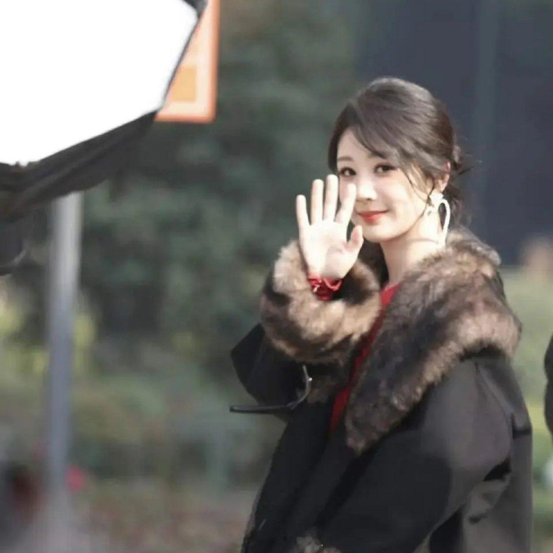 杨紫华伦线下活动 这状态太好了吧 