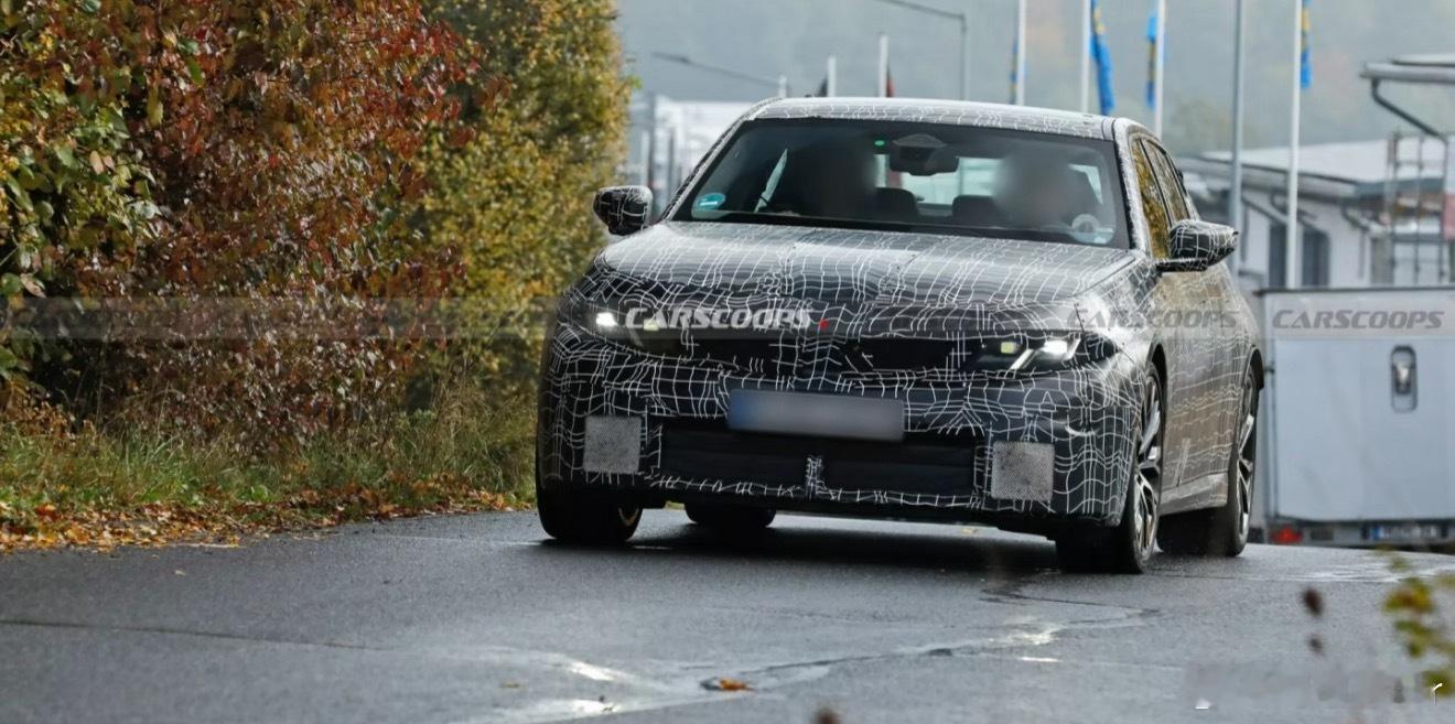 新款3系已经在路试了，明年应该就会和大家见面了内饰也大变样了 北京