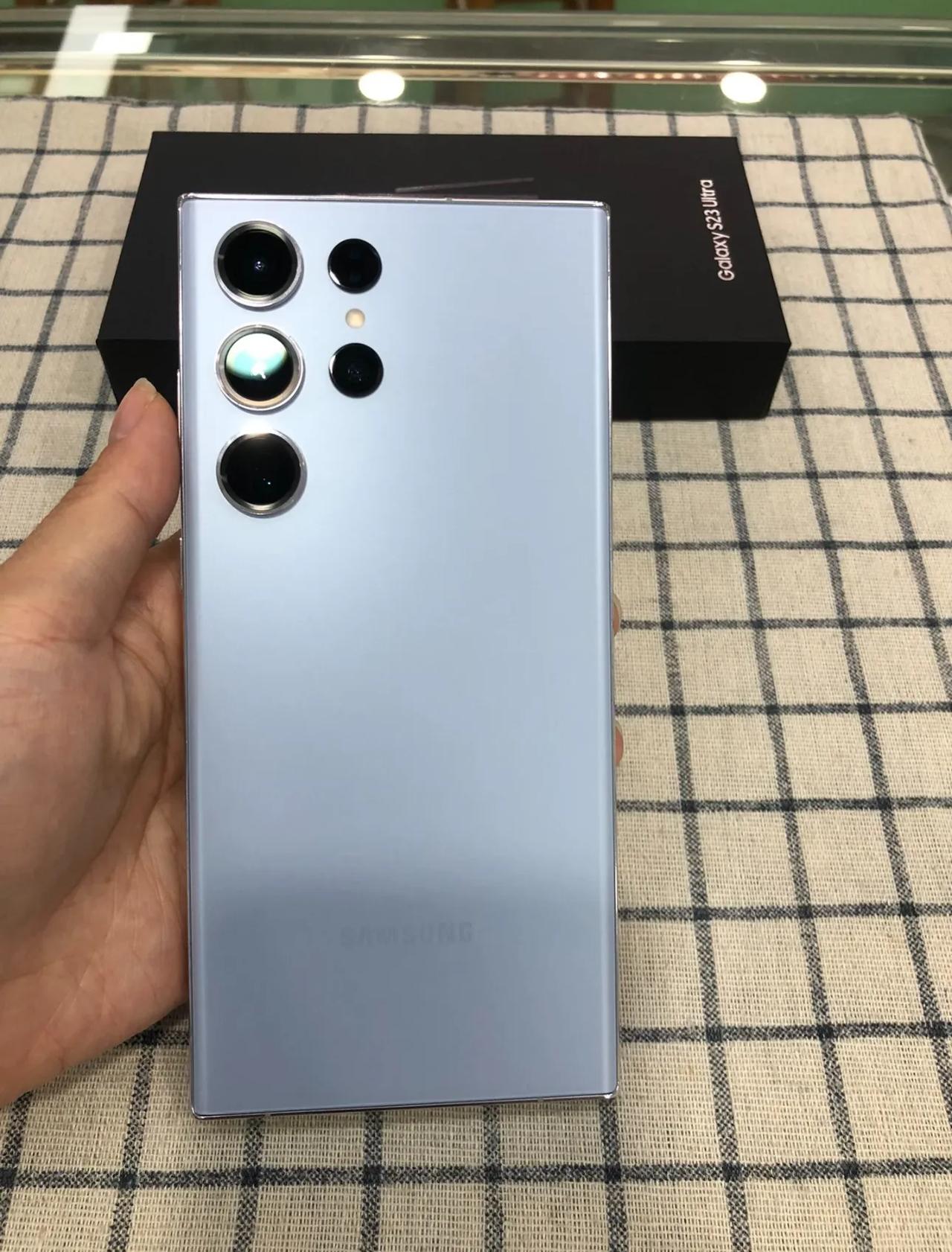 有一说一，韩国的产品确实在质量这一块无可挑剔。手机用过三星，虽然系统优化确实不行