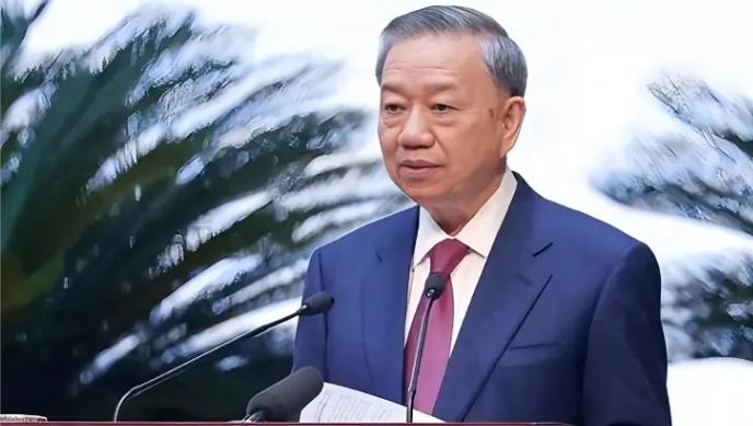 越南一口气与美国签下29项协议，可它从美国赚的顺差，很大一部分又流向中国，美国最