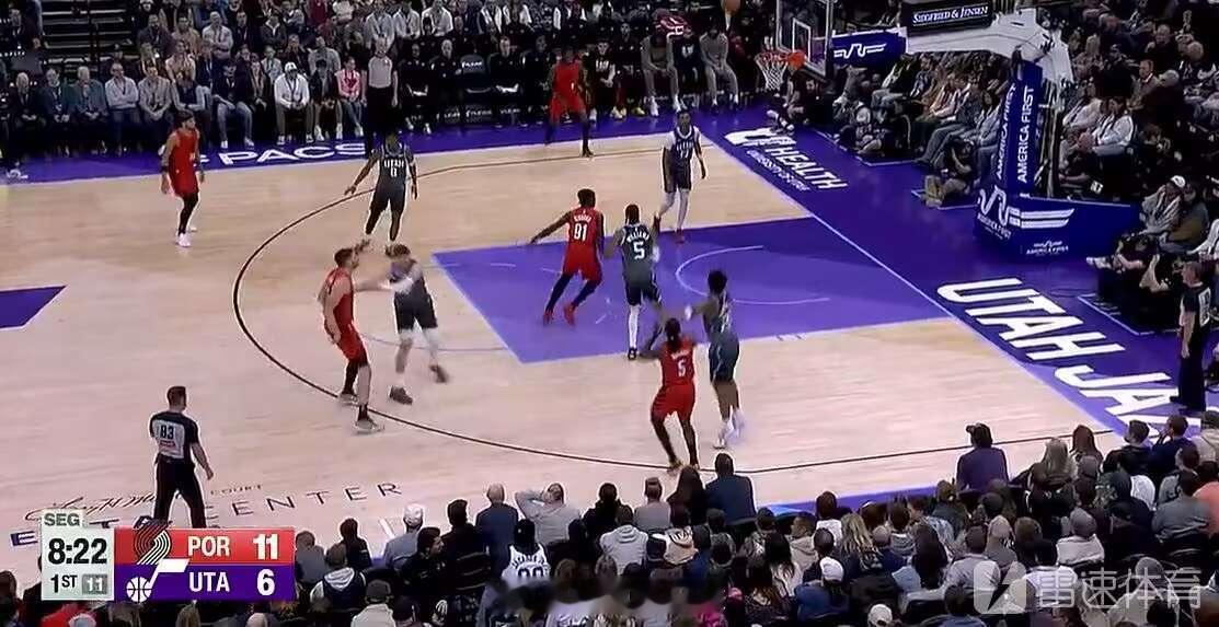 霍勒迪命中三分，开拓者一波10-0反超爵士8分雷速体育2月13日讯NBA常规赛继