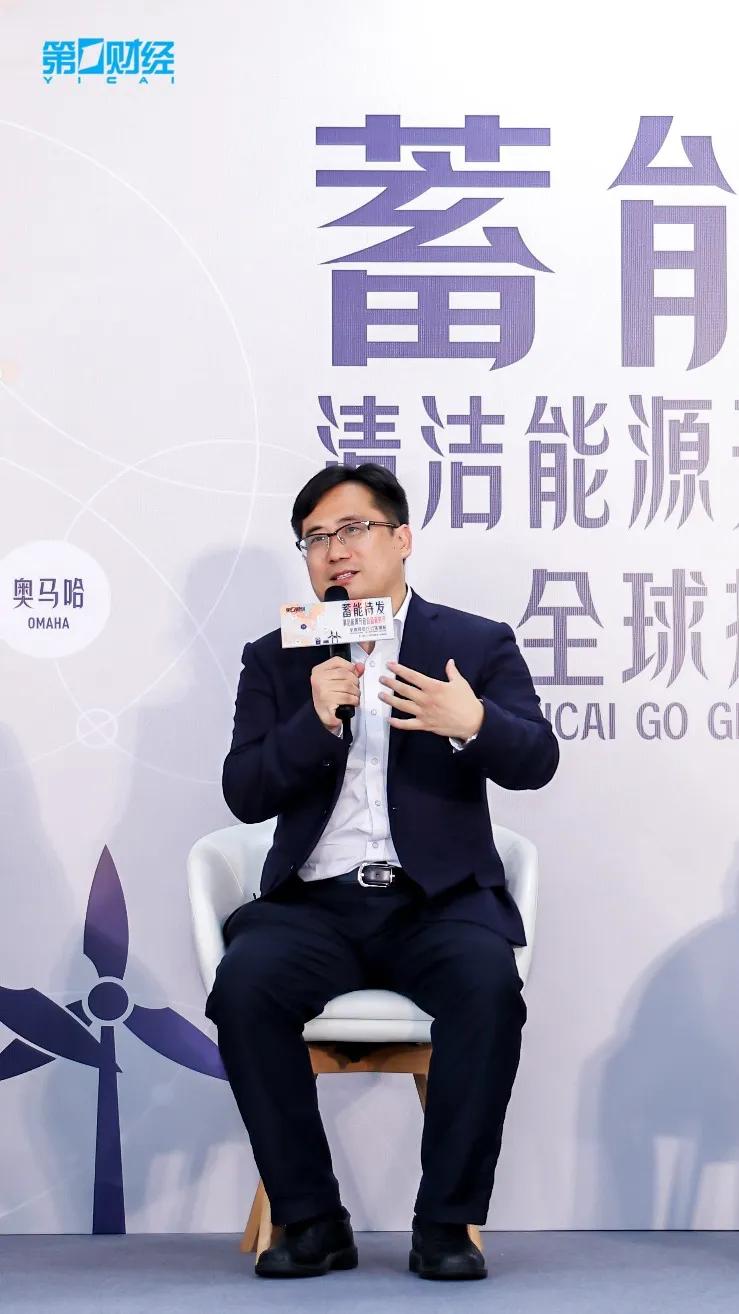 今天参加第一财经组织的全球投资行动沙龙（深圳站），受邀分享巴菲特价值投资理念及投