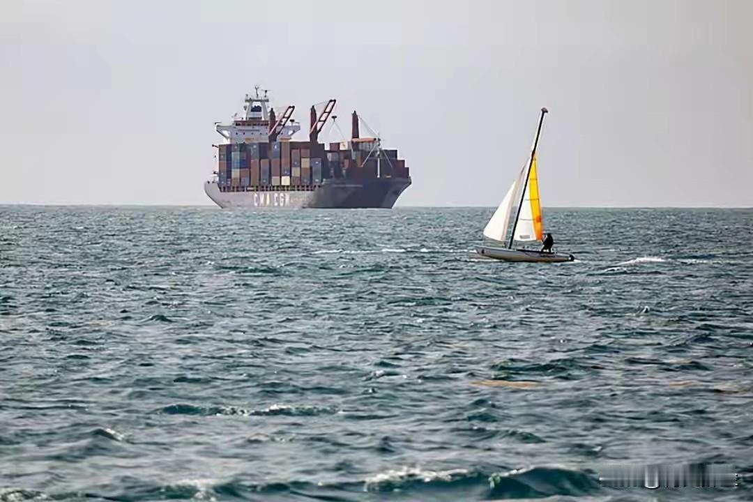 美军印度洋拦截中国货船？这是非常危险的信号！美军不但拦截了委内瑞拉的油轮，还有消