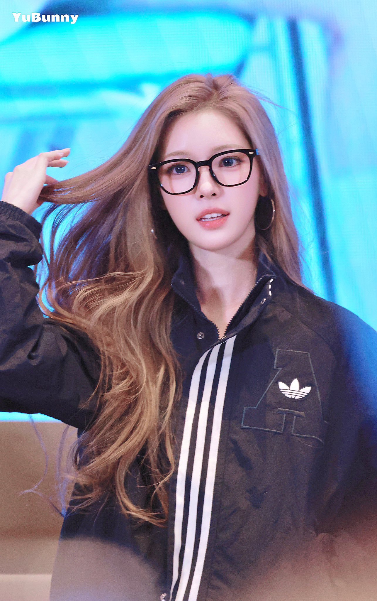 阿迪女其实是神来着.