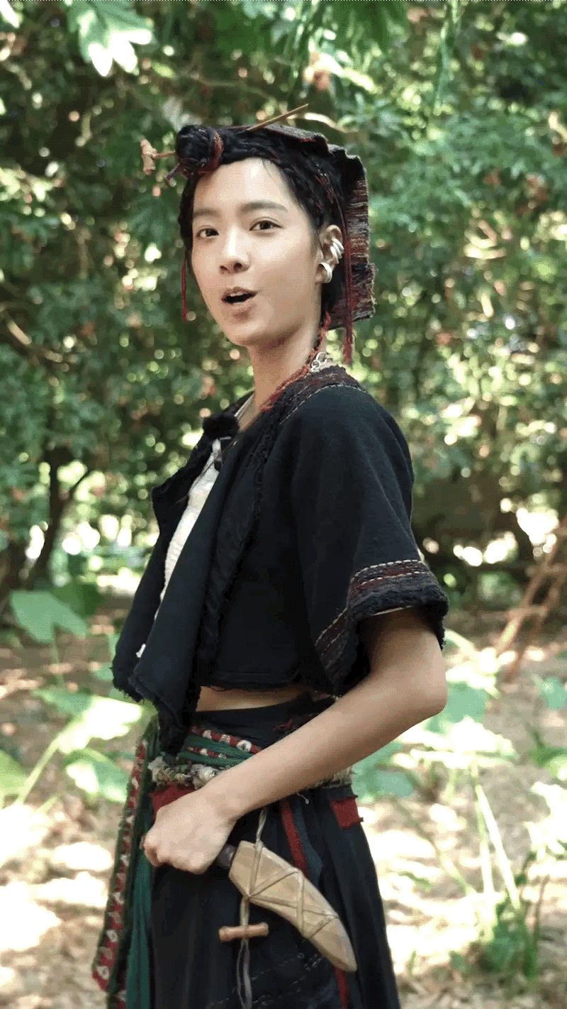 跪了，庄达菲的资源是真的好，刚刚搭了肖战出演黄蓉，现在又要主演《长安的荔枝》。本