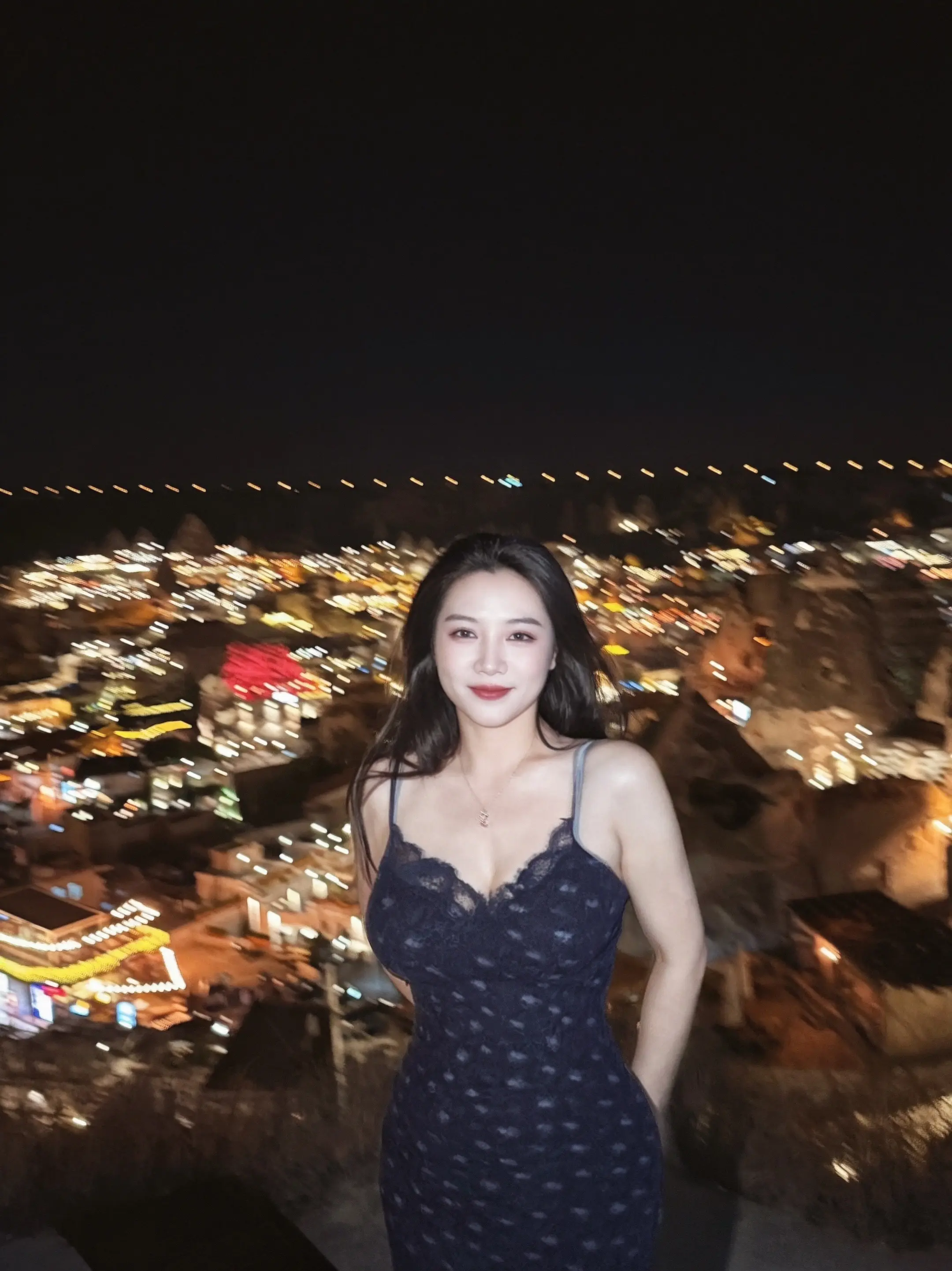 俯瞰城市夜景 夜景旅游穿搭 土耳其 姐姐 走遍世界