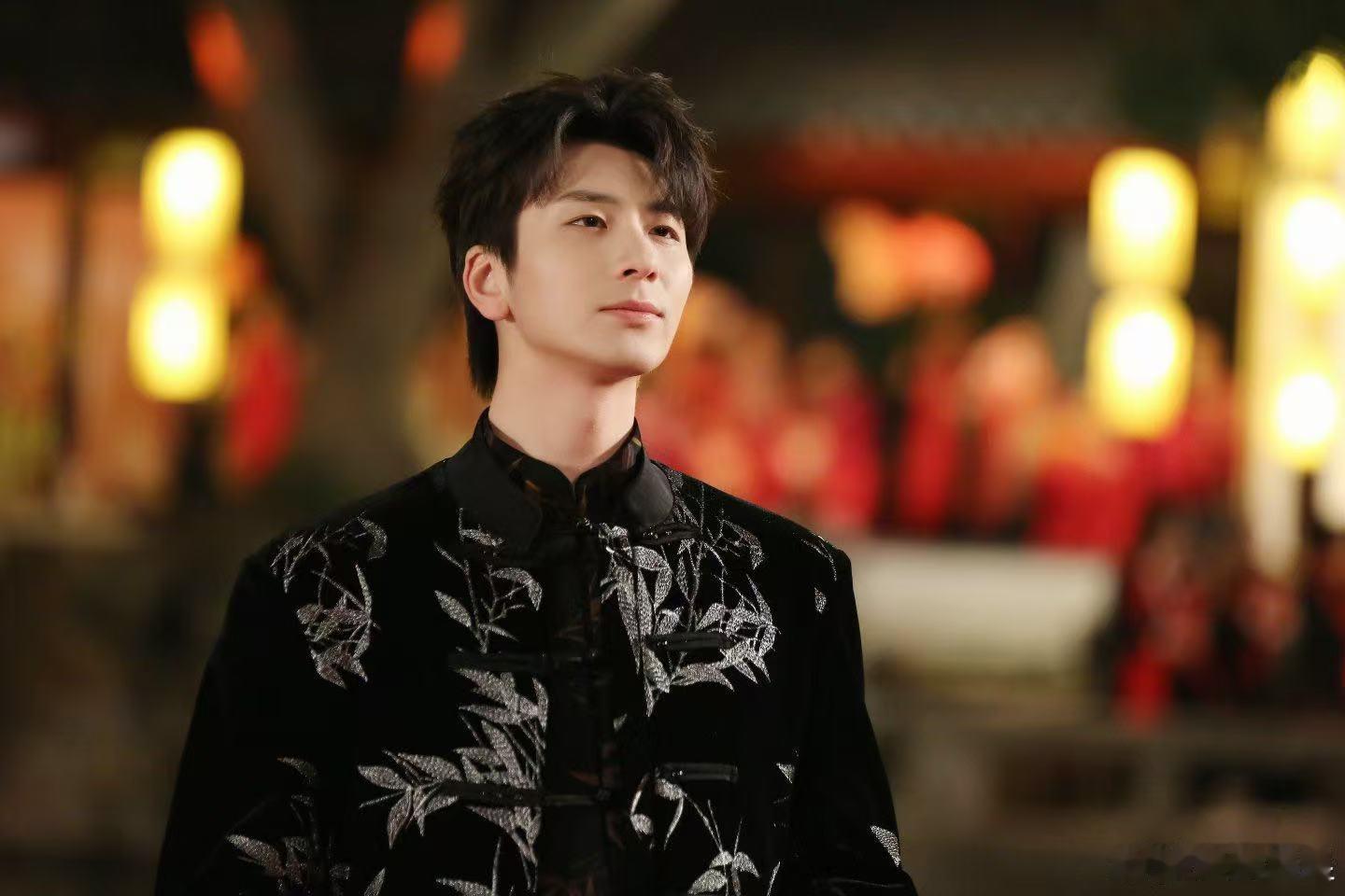 蔡程昱把美声戏曲结合了  第一次发现美声和戏腔这么搭！蔡程昱好帅好会唱，从美声的