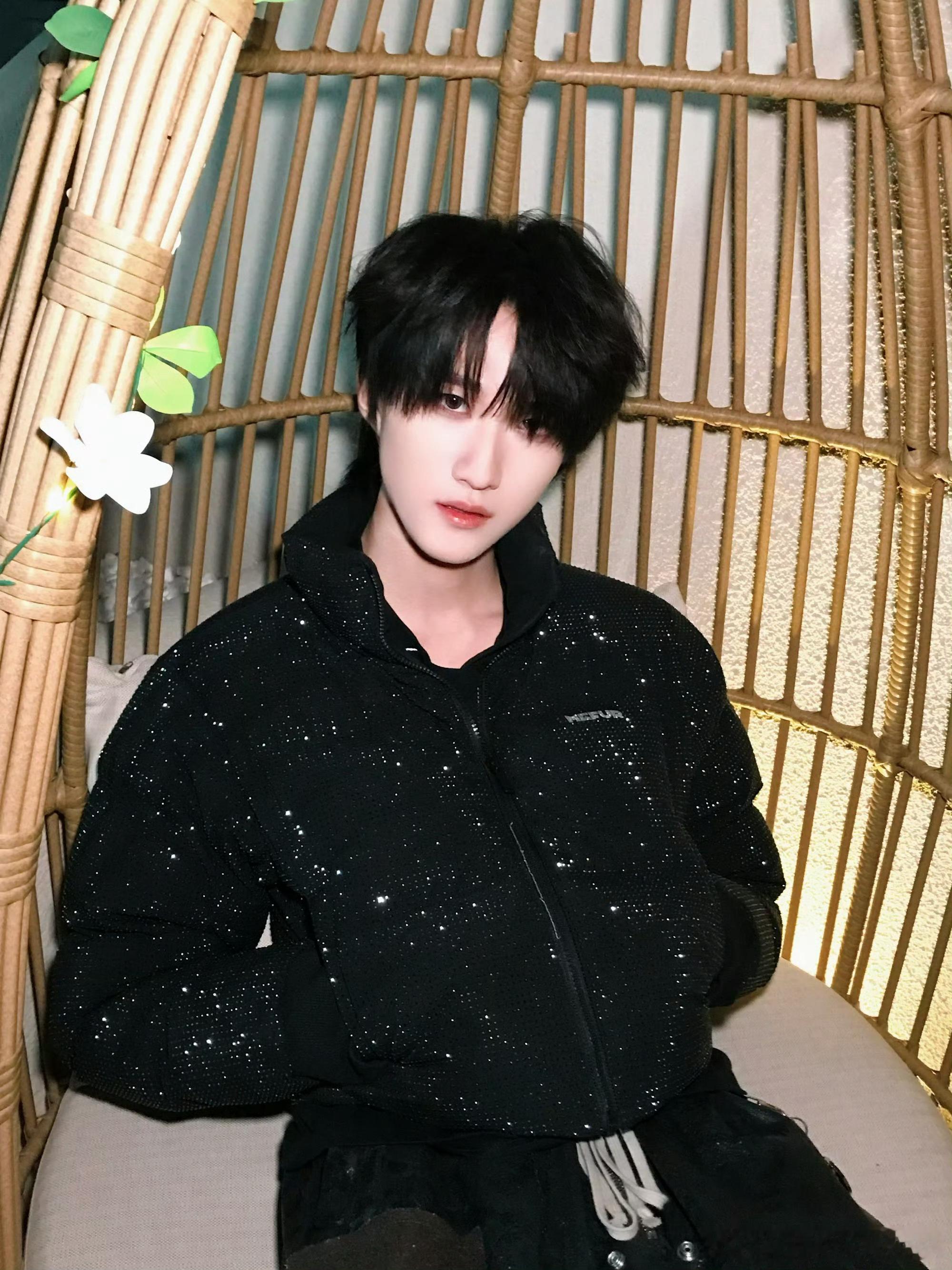 黄朔今日营业 帅的布灵布灵的朔时迟那时快