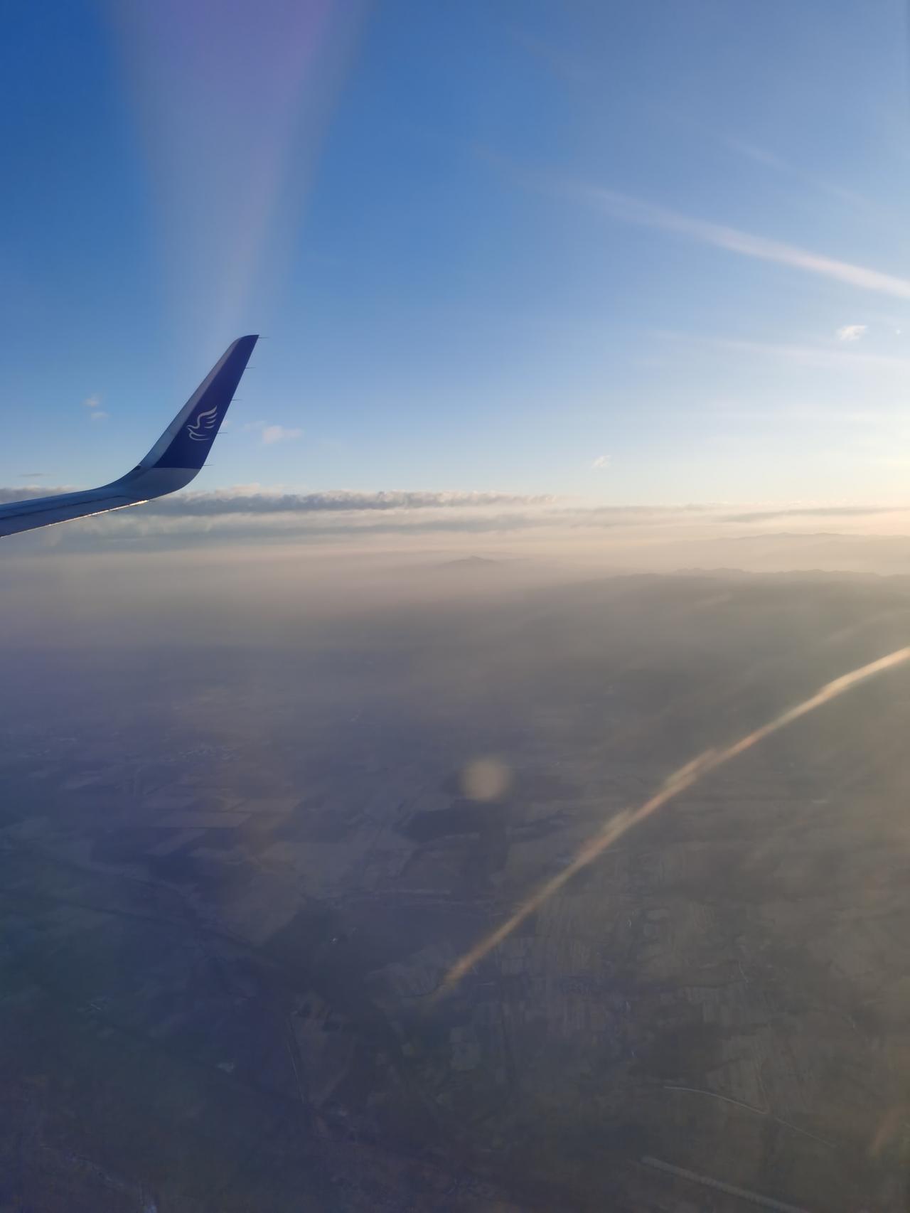 为什么机票退票难好不容易卖出去的东西，怎么可能给你退？说明机票还不是必须滴，铁路