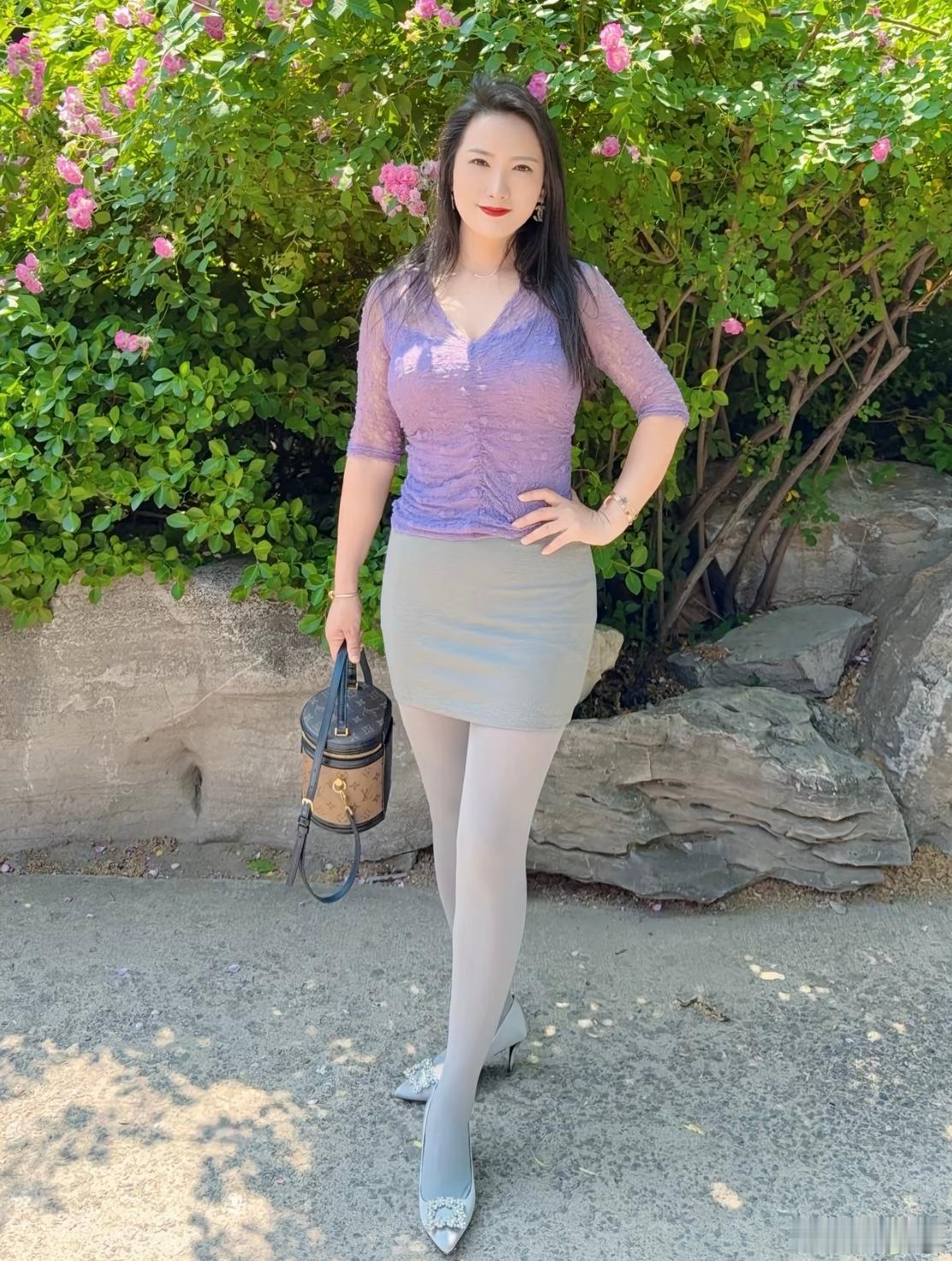 厚丝美腿少妇 
