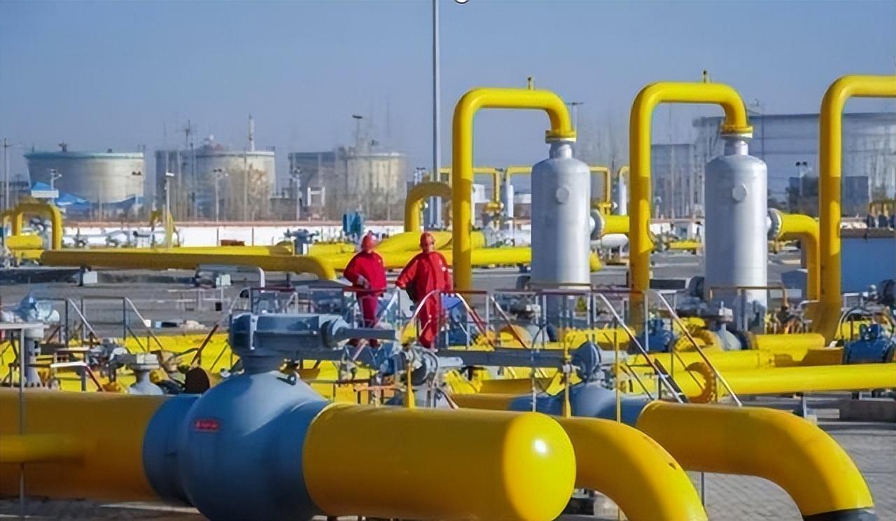 “这回中国怕是要亏到姥姥家，连本钱都得赔光！”当年中国豪掷重金抢下卡沙甘油田，美