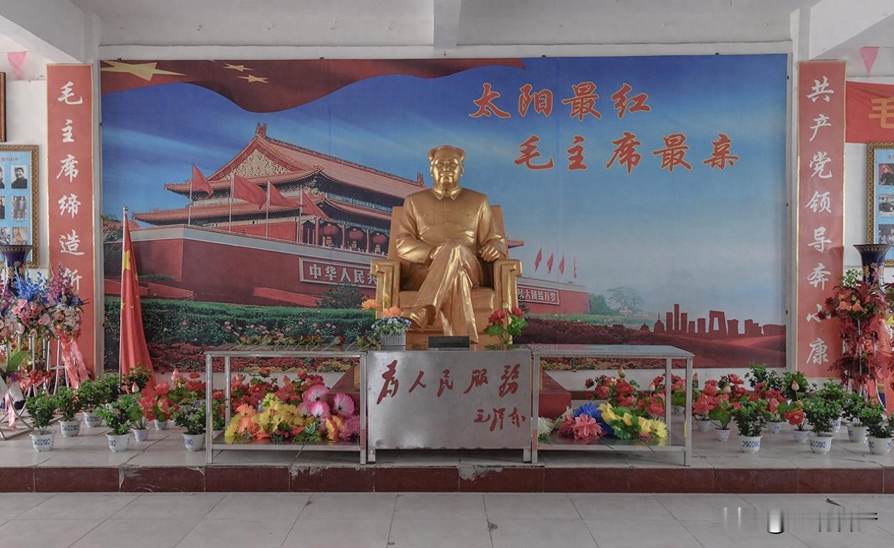 说实话，我原本以为这趟专程跑几百公里会扑个空。网上写得再热闹，农村里搞个广场能有