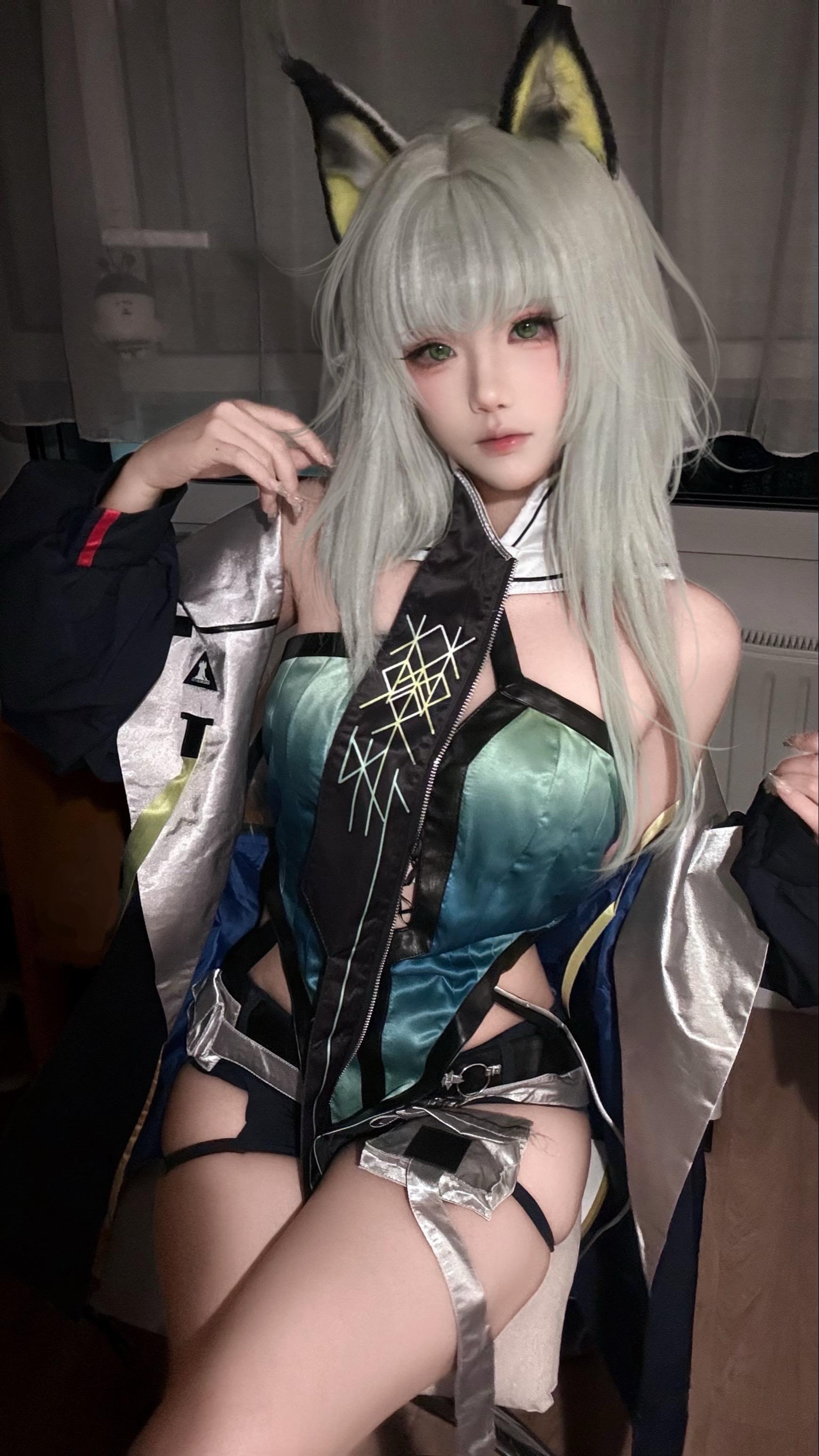 明日方舟挽歌燃烧殆尽 cos 凯尔希 明日方舟